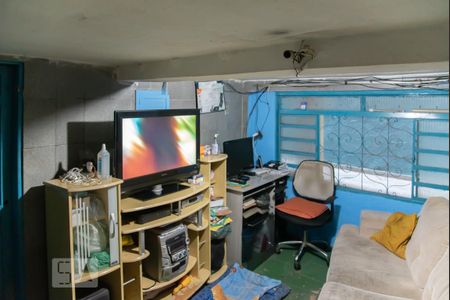 Casa à venda com 250m², 8 quartos e 2 vagas Casa à venda com 250m², 8 quartos e 2 vagasCasa 3- Sala