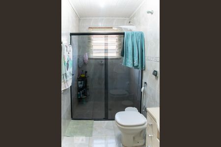 Casa à venda com 250m², 8 quartos e 2 vagas Casa à venda com 250m², 8 quartos e 2 vagasCasa 2- Banheiro