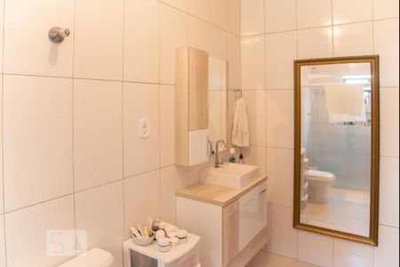 Casa à venda com 250m², 8 quartos e 2 vagas Casa à venda com 250m², 8 quartos e 2 vagasCasa 1 - Banheiro da Suite 1