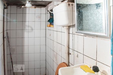 Casa à venda com 250m², 8 quartos e 2 vagas Casa à venda com 250m², 8 quartos e 2 vagasCasa 3 - Banheiro