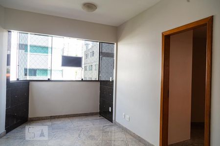 Sala 1 de apartamento para alugar com 3 quartos, 155m² em Cruzeiro, Belo Horizonte