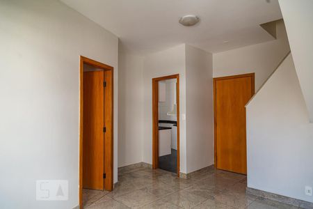 Sala 1 de apartamento para alugar com 3 quartos, 155m² em Cruzeiro, Belo Horizonte