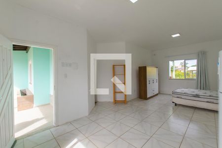 Cozinha de apartamento para alugar com 1 quarto, 40m² em Campeche, Florianópolis