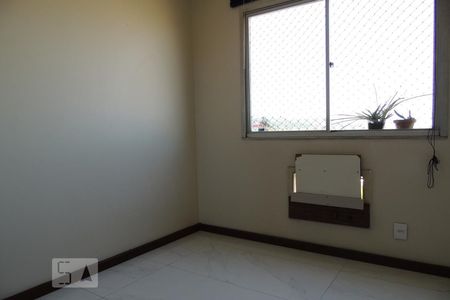 Quarto 1  de apartamento para alugar com 2 quartos, 46m² em Anil, Rio de Janeiro