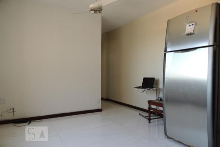 Sala de apartamento para alugar com 2 quartos, 46m² em Anil, Rio de Janeiro