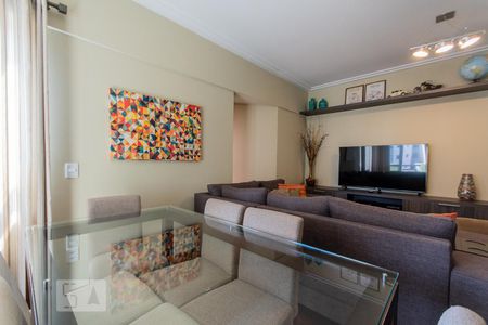 Apartamento à venda com 200m², 3 quartos e 2 vagasSala