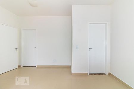 Sala e Cozinha de apartamento para alugar com 1 quarto, 45m² em Vila Isolina Mazzei, São Paulo