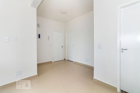 Sala e Cozinha de apartamento para alugar com 1 quarto, 45m² em Vila Isolina Mazzei, São Paulo