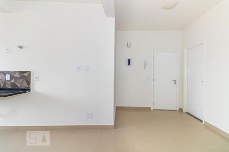 Sala e Cozinha de apartamento para alugar com 1 quarto, 45m² em Vila Isolina Mazzei, São Paulo