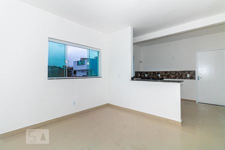 Sala e Cozinha de apartamento para alugar com 1 quarto, 45m² em Vila Isolina Mazzei, São Paulo