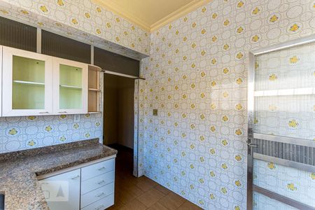 Casa à venda com 185m², 4 quartos e 2 vagas Casa à venda com 185m², 4 quartos e 2 vagasCozinha