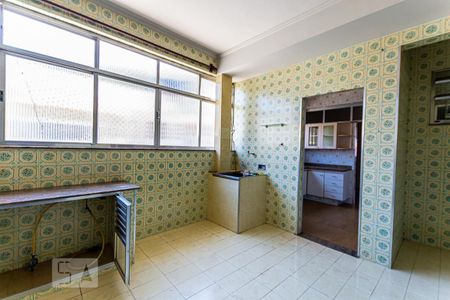 Casa à venda com 185m², 4 quartos e 2 vagas Casa à venda com 185m², 4 quartos e 2 vagasÁrea de Serviço