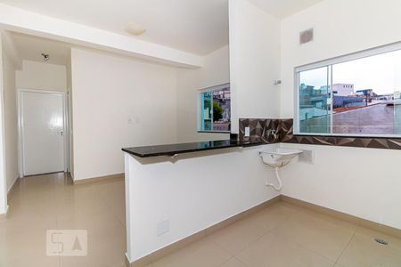 Sala e Cozinha de apartamento para alugar com 1 quarto, 45m² em Vila Isolina Mazzei, São Paulo