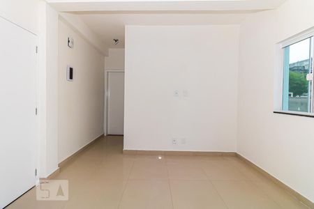 Sala e Cozinha de apartamento para alugar com 1 quarto, 45m² em Vila Isolina Mazzei, São Paulo