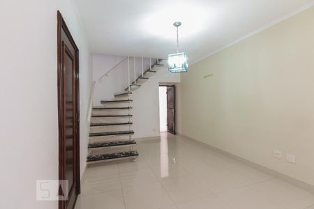 Sala  de casa para alugar com 3 quartos, 130m² em Vila Canero, São Paulo