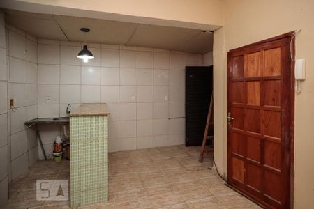 Sala / Quarto de kitnet/studio para alugar com 1 quarto, 35m² em Pilares, Rio de Janeiro
