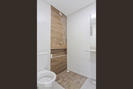 Banheiro de apartamento para alugar com 1 quarto, 40m² em Parque Peruche, São Paulo