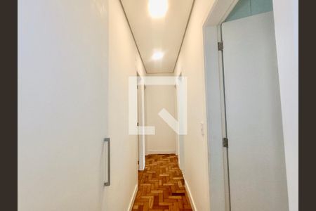 Corredor de apartamento à venda com 3 quartos, 106m² em Leblon, Rio de Janeiro