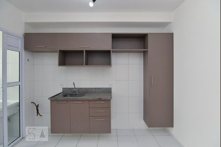 Cozinha de apartamento para alugar com 1 quarto, 34m² em Barra Funda, São Paulo