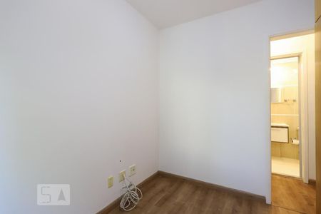 Quarto 1 de apartamento para alugar com 2 quartos, 52m² em Vila Palmeiras, São Paulo