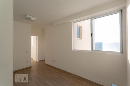 Sala de apartamento para alugar com 2 quartos, 61m² em Palmeiras, Belo Horizonte