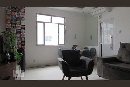 Sala de apartamento para alugar com 2 quartos, 68m² em Vila Valqueire, Rio de Janeiro