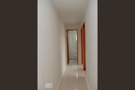 Corredor de apartamento para alugar com 2 quartos, 60m² em Vila Valqueire, Rio de Janeiro
