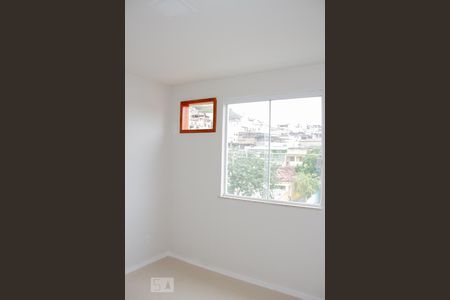 Quarto 01 de apartamento para alugar com 2 quartos, 60m² em Vila Valqueire, Rio de Janeiro