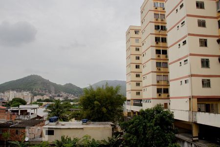 Quarto 01 - Janela de apartamento para alugar com 2 quartos, 60m² em Vila Valqueire, Rio de Janeiro