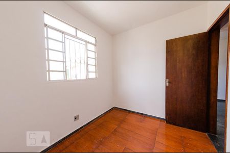 Quarto 2 de apartamento para alugar com 2 quartos, 60m² em Estoril, Belo Horizonte