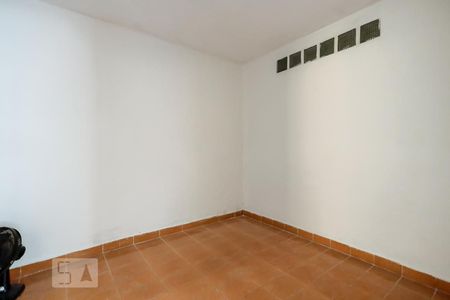 Quarto 2 de casa para alugar com 2 quartos, 180m² em Parque Vitória, São Paulo