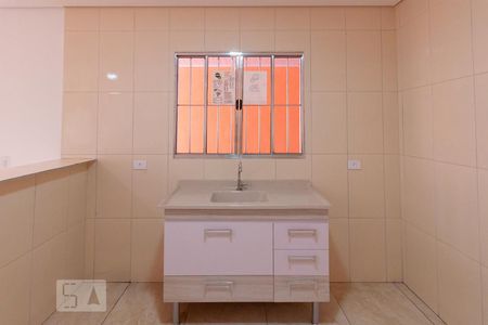 Cozinha de casa para alugar com 1 quarto, 50m² em Vila Dalva, São Paulo