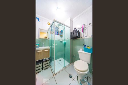 Banheiro de apartamento para alugar com 2 quartos, 48m² em Jardim das Maravilhas, Santo André