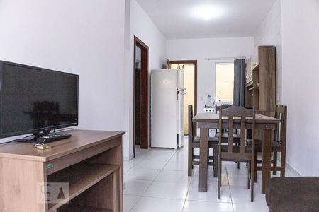 Sala de apartamento para alugar com 2 quartos, 50m² em São João do Rio Vermelho, Florianópolis