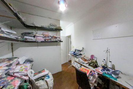 Quarto Suíte de casa à venda com 6 quartos, 200m² em Heliópolis, Belo Horizonte