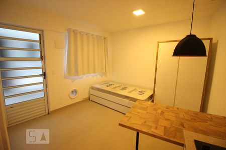 Studio de casa para alugar com 1 quarto, 20m² em Trindade, Florianópolis