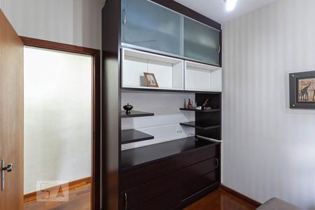 Quarto 1 de apartamento para alugar com 4 quartos, 210m² em Palmares, Belo Horizonte