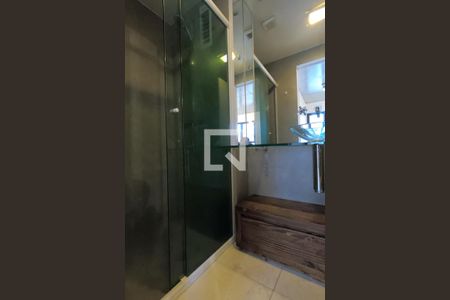 Banheiro de apartamento à venda com 1 quarto, 70m² em Vila Suzana, São Paulo