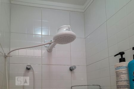 Casa de condomínio à venda com 307m², 4 quartos e 4 vagas Casa de condomínio à venda com 307m², 4 quartos e 4 vagasBanheiro da Suíte