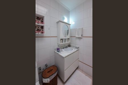 Casa de condomínio à venda com 307m², 4 quartos e 4 vagas Casa de condomínio à venda com 307m², 4 quartos e 4 vagasBanheiro da Suíte