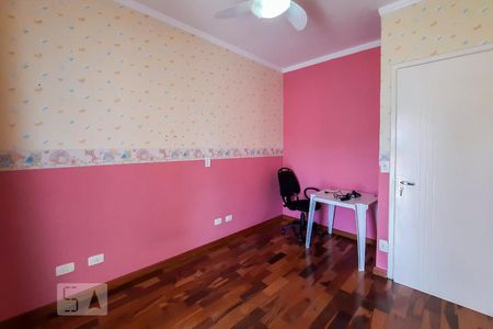 Casa de condomínio à venda com 307m², 4 quartos e 4 vagas Casa de condomínio à venda com 307m², 4 quartos e 4 vagasQuarto 3