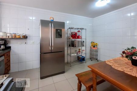 Casa de condomínio à venda com 307m², 4 quartos e 4 vagas Casa de condomínio à venda com 307m², 4 quartos e 4 vagasCozinha