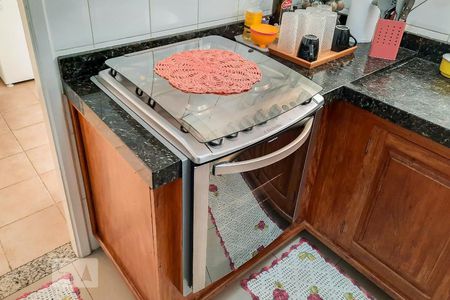 Casa de condomínio à venda com 307m², 4 quartos e 4 vagas Casa de condomínio à venda com 307m², 4 quartos e 4 vagasCozinha