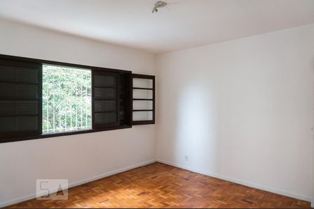 Quarto 1 de casa para alugar com 3 quartos, 250m² em Vila Primavera, São Paulo