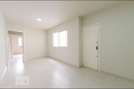 Sala de apartamento para alugar com 3 quartos, 60m² em Estoril, Belo Horizonte