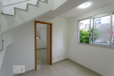 Sala de apartamento à venda com 2 quartos, 51m² em Savassi, Belo Horizonte