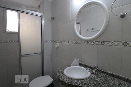 Banheiro de apartamento para alugar com 1 quarto, 42m² em Santo Amaro, São Paulo