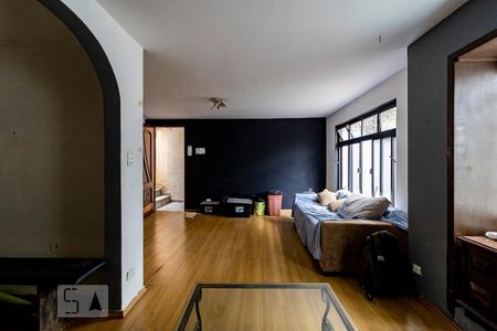 Casa à venda com 380m², 4 quartos e 2 vagasSala