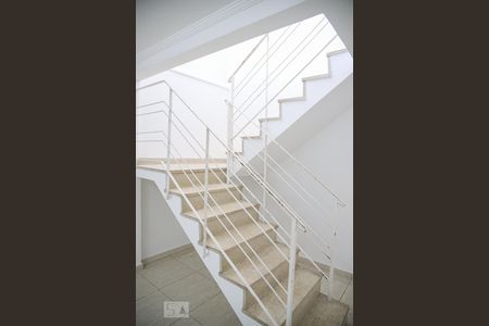 Escada de casa à venda com 3 quartos, 120m² em Rudge Ramos, São Bernardo do Campo