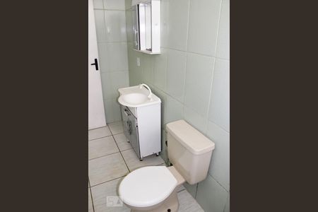 Banheiro de apartamento à venda com 3 quartos, 87m² em Partenon, Porto Alegre